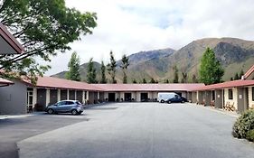 Sierra Motel And Apartments
